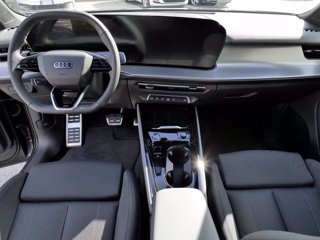 AUDI Q3 NEW 2.0 Tdi 150cv S-tronic S-line edition