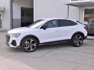 AUDI Q3 Sportback 2.0 (35) Tdi 150cv S-tr. Identity Black