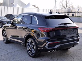 AUDI Q5 NEW 2.0 Tdi Quattro 204cv S-tronic S.line edition