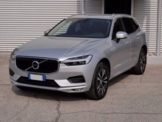VOLVO XC60 B4 (d) AWD Geartronic Momentum Pro (Motore Nuovo)