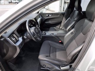 VOLVO XC60 B4 (d) AWD Geartronic Momentum Pro (Motore Nuovo)